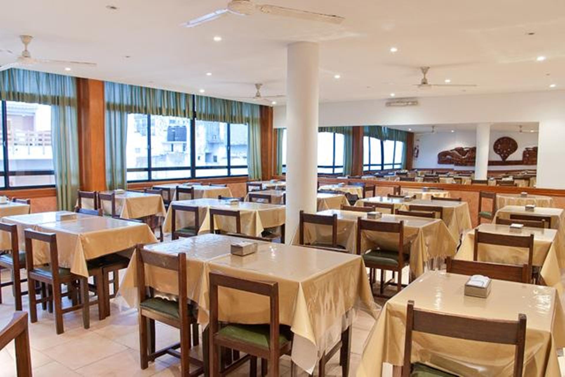 Vip's Hotel 3*